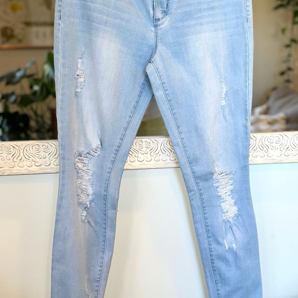 Jessica Simpson Distressed Light Wash Kiss Me Super Skinny Stretch Jeans 29 - Picture 9 of 10